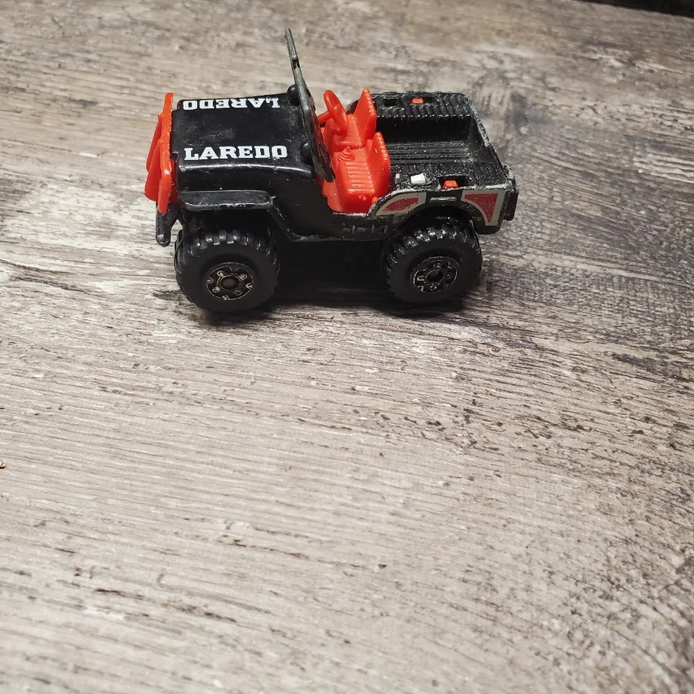 MATCHBOX‎ JEEP 1/64 SCALE DIE CAST BLACK BIG TIRES 1981